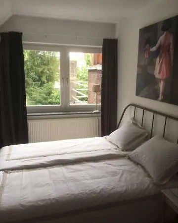 Charmante Woning Naast Monumentale Kerk In Centrum Apartment Maastricht
